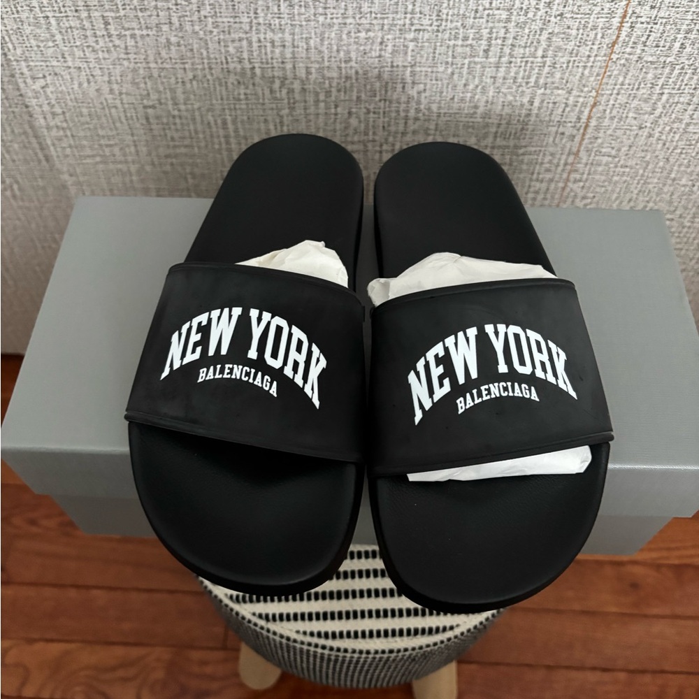 Balenciaga Black New York Slides NIB